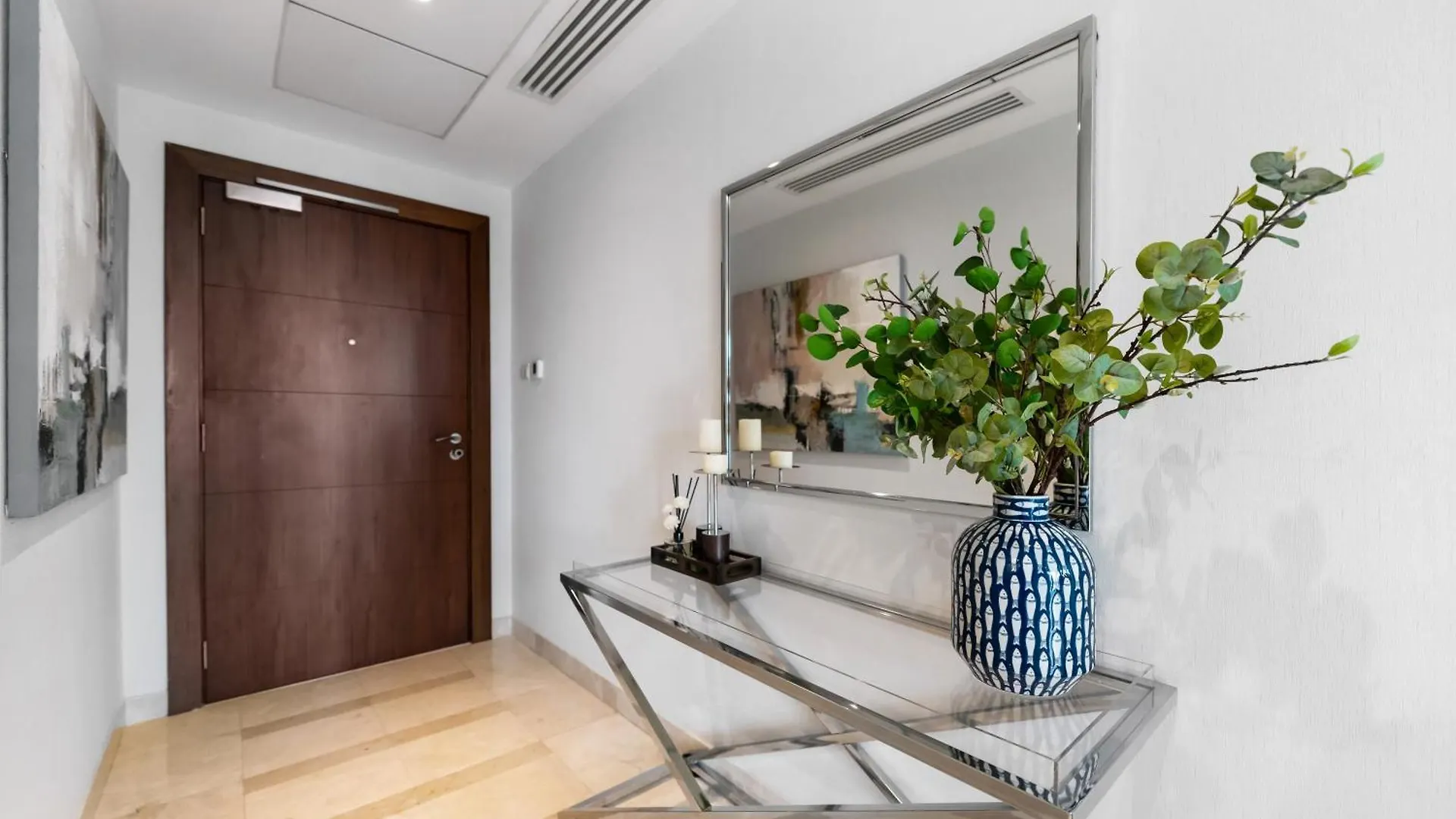 Chic 1Br Fountain-View Flat Downtown Burj Khalifa Apartment Dubai