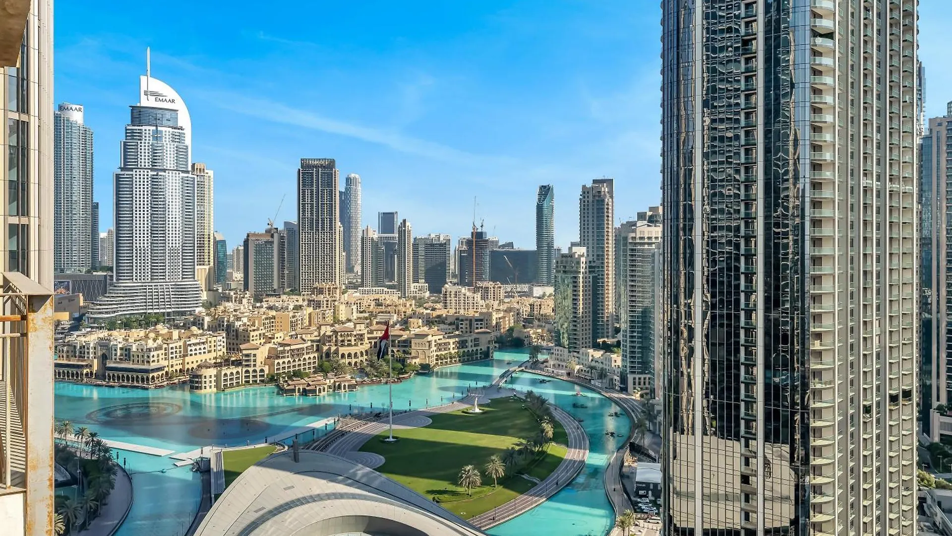 Chic 1Br Fountain-View Flat Downtown Burj Khalifa Apartment Dubai