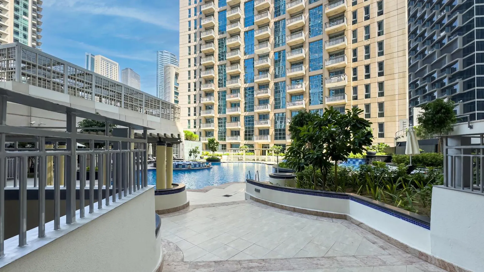 Chic 1Br Fountain-View Flat Downtown Burj Khalifa Apartment Dubai